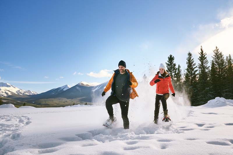 Guided snowshoe tour in Kananaskis near Canmore